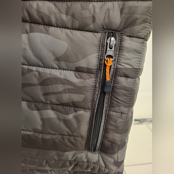 Halifax Traders Camo Vest Size XL - Picture 7 of 9